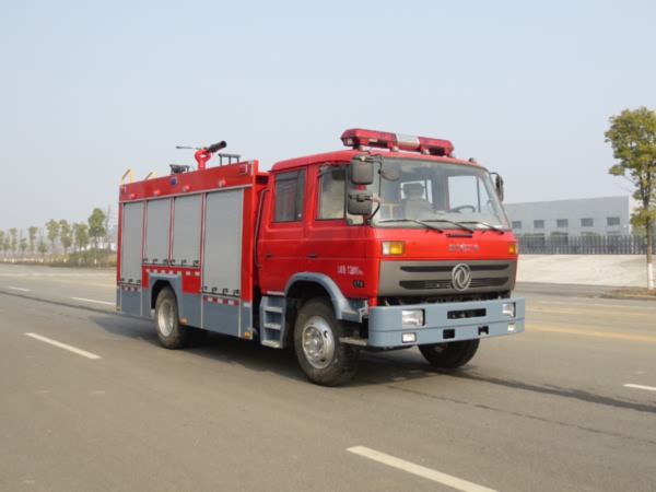 東風5噸泡沫消防車